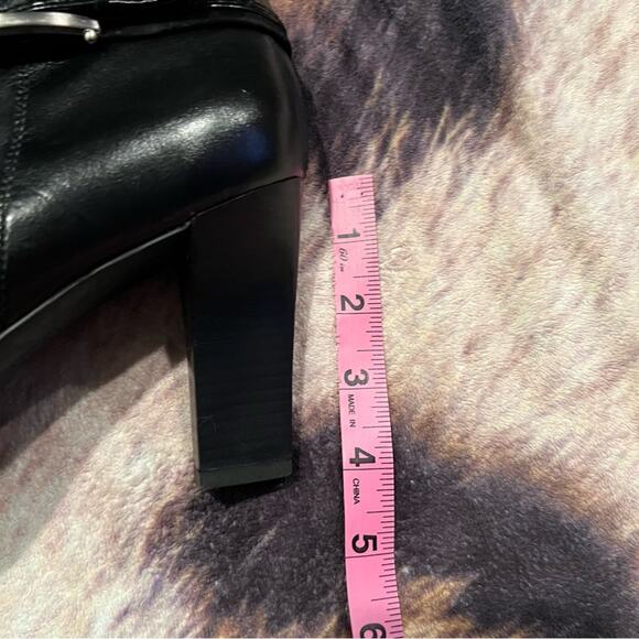Franco Sarto Black Leather Heeled Ankle Boots Size 10 - Picture 5 of 10